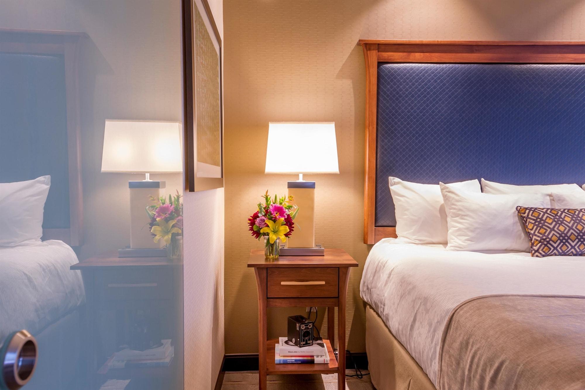 Best Western Premier Boulder Falls Inn Лебанон Экстерьер фото