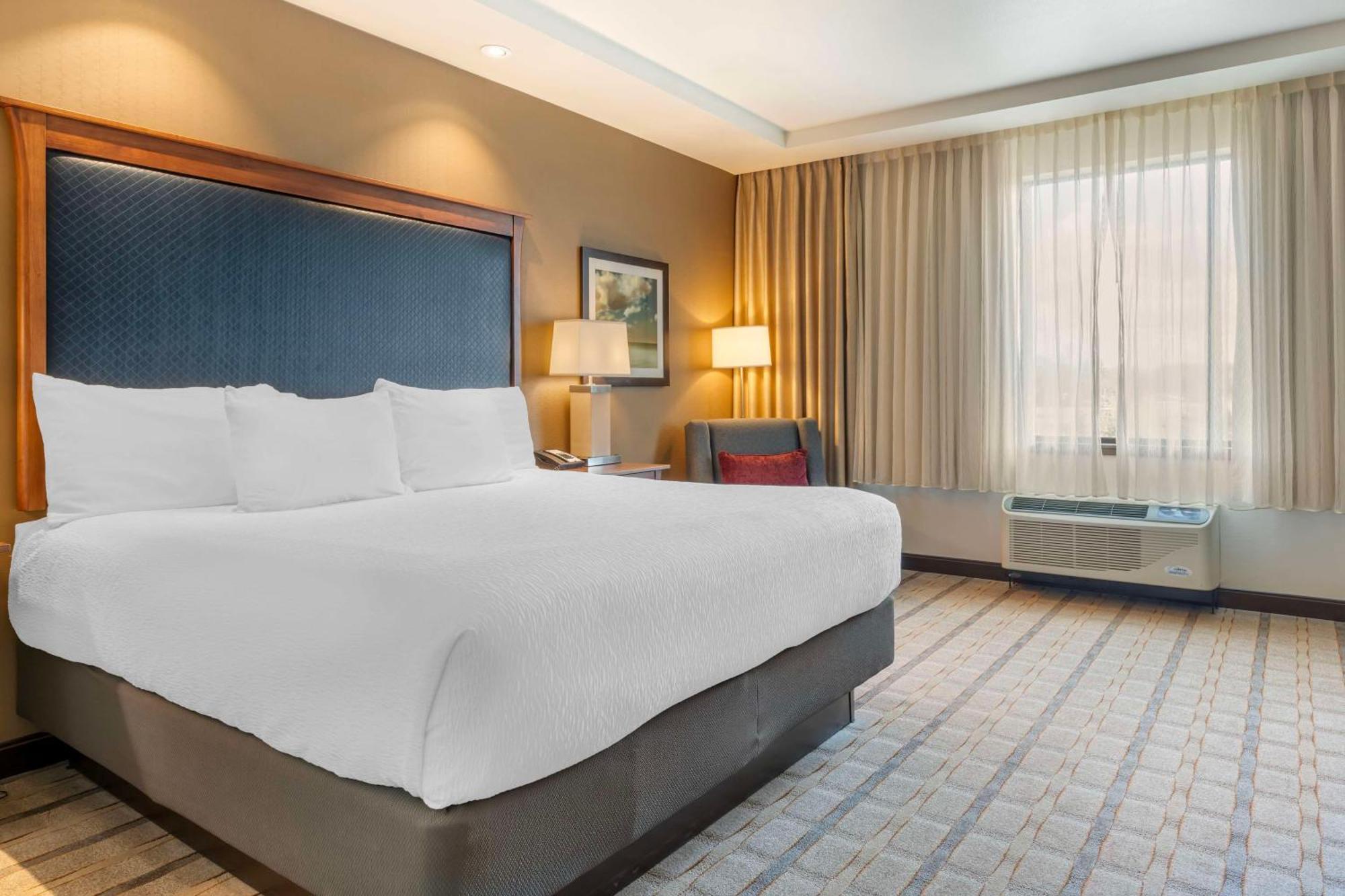 Best Western Premier Boulder Falls Inn Лебанон Экстерьер фото