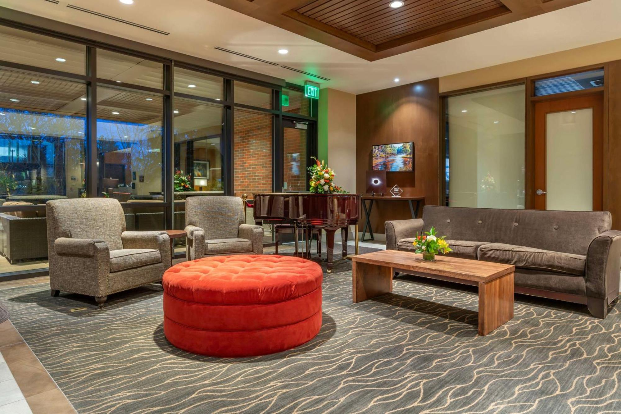 Best Western Premier Boulder Falls Inn Лебанон Экстерьер фото