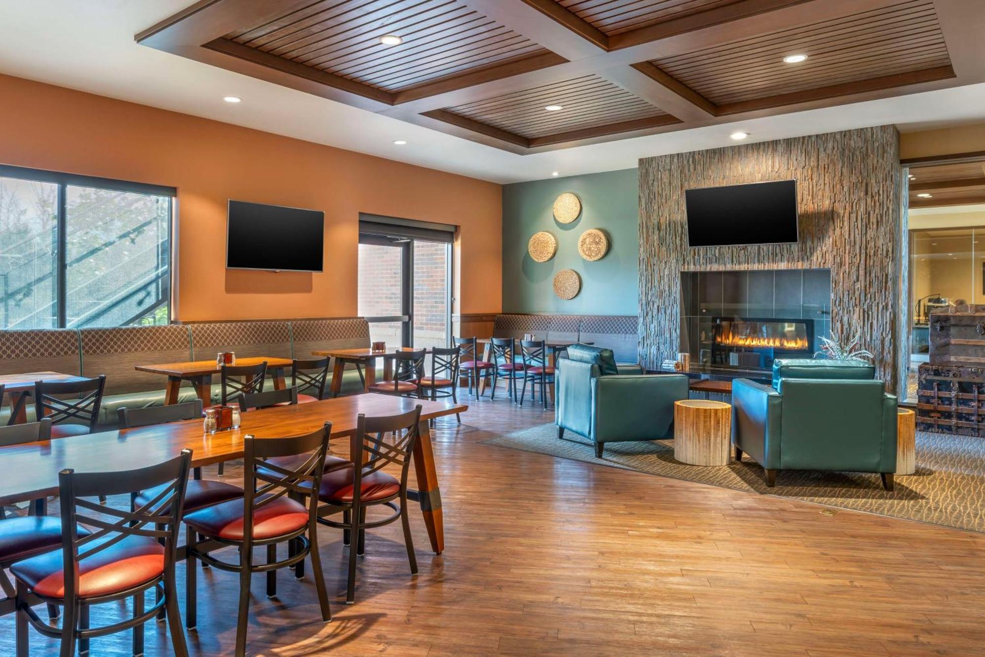 Best Western Premier Boulder Falls Inn Лебанон Экстерьер фото